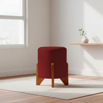 Puff Decorativo Eloah Redondo Assento Extra para Sala Quarto Suede Pufe com Pés de Madeira