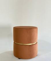 Puff decorativo para sala de estar quarto escritório com cinta - Terracota Suede