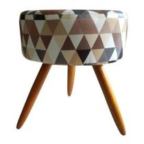 Puff Decorativo Redondo com Pés de Madeira Palito Tecido Suede Triângulo Bege - Maitê Moda Casa
