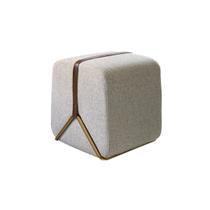 Puff Decorativo Slim Base Cromada Ouro e Linho Puff Decorativo Slim Base Cromada Ouro e Linho