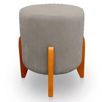 Puff Decorativo Thor Pés Em Madeira Veludo Cinza Claro Kimi Decor