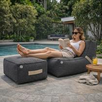 Puff Flutuante com Apoio Good Pufes Levv Outdoor Impermeável para Piscina Jardim Enchimento Pérolas EPS 3mm UV Pet Friendly Conforto Premium Puff Flutuante com Apoio Good Pufes Levv Outdoor Impermeável para Piscina Jardim Enchimento Pérolas EPS 3mm UV Pet Friendly Conforto Premium