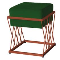 Puff Grécia Decorativo Base de Ferro Dourado, Preto ou Bronze, material sintético Várias cores Pratikza