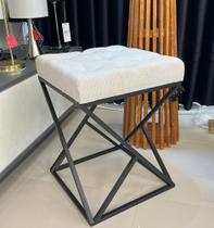 Puff moderno quadrado preto com tecido linho relevo 40x55cm - Primor