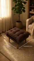Puff Opalak Suede Decorativo com Pés Palito para Sala Escritório Consultórios Marrom Puff Opalak Suede Decorativo com Pés Palito para Sala Escritório Consultórios Marrom
