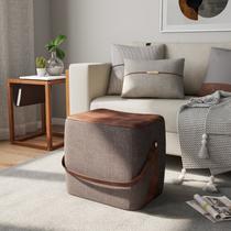 Puff para Sala de Estar em Linho Bag Marrom/Preto Puff para Sala de Estar em Linho Bag Marrom/Preto