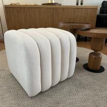 Puff para Sala de Estar Tube Boucle Branco Natural Puff para Sala de Estar Tube Boucle Branco Natural