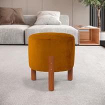 Puff Redondo Decorativo New Zeus com Pés em Madeira Maciça Suede Terracota