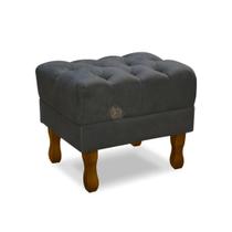 Puff Retrô Vit Decor em Suede Bege Elegante, Confortável e com Pés Palito de Madeira