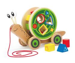 Pull Toy Hape Walk-A-Long Snail Toddler de madeira com classificador de formas