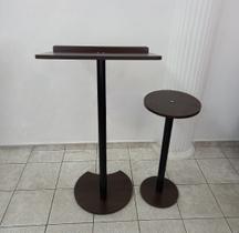 Púlpito de Madeira Marrom com Tubo Preto M01