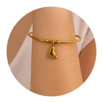 Pulseira Aberta de Aço Inox Dourado com Pingente Pézinho - Pulseira Aberta de Aço Inox Dourado com Pingente Pézinho -