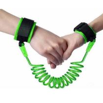 Pulseira ajustavel infantil com trava cordinha de seguranca para bebe crianca em passeio publico verde protecao extra Pulseira ajustavel infantil com trava cordinha de seguranca para bebe crianca em passeio publico verde protecao extra