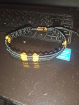 Pulseira artesanal em macramé