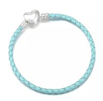 Pulseira Berloques Couro Turquesa Fecho Coração Banho Prata