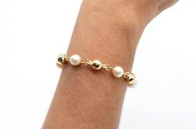 Pulseira Bolas Intercaladas com Pérolas Banhada em Ouro 18K