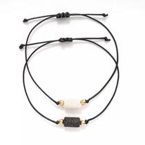 Pulseira Casal Fecho Detalhes Dourado Pedras Preta Branca