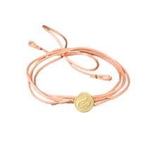 Pulseira Cetim Rosa Pingente 60 Anos Em Ouro 18K