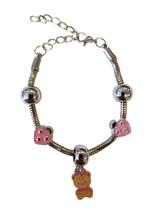 Pulseira Com Cinco Pingentes Coloridas Infantil Para Presente Bracelete Coração Com Fecho Estilo Prateada Moda Acessório Pulseira Com Cinco Pingentes Coloridas Infantil Para Presente Bracelete Coração Com Fecho Estilo Prateada Moda Acessório