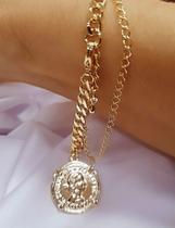 Pulseira com medalha de Dei gratia Regina Elizabeth II folheada a ouro Pulseira com medalha de Dei gratia Regina Elizabeth II folheada a ouro