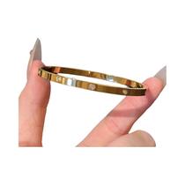 Pulseira de Aço e Titânio Dourado para Mulheres - Design Clássico com Zircônia Inoxidável