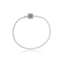 Pulseira de Berloques com fecho cravejado de zircônias pretas Pulseira de Berloques com fecho cravejado de zircônias pretas