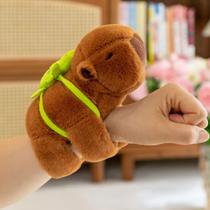 Pulseira De Brinquedo Infantil Capivara Fofinha Pelúcia Pulseira De Brinquedo Infantil Capivara Fofinha Pelúcia