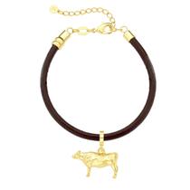 Pulseira de Couro Natural com Charm Boi Revestido em Ouro