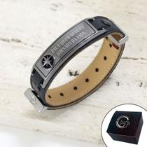 Pulseira de Couro Preto Ajustável Pai é Quem Guia Na Jornada Dia Dos Pais Pulseira de Couro Preto Ajustável Pai é Quem Guia Na Jornada Dia Dos Pais