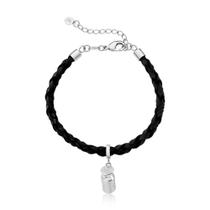 Pulseira de Couro Preto com Latão de Leite Prateado