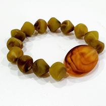 Pulseira de resina bolas com o centro em resina oval