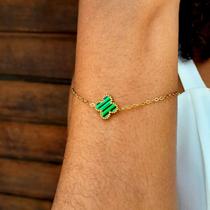 Pulseira de trevo verde de aço com banho de ouro