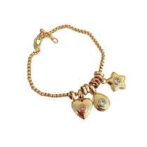 Pulseira Dourada com Três Pingentes Coloridos Verniz Italiano