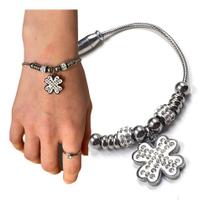 Pulseira Feminina Berloque Trevo Fecho Magnético Aço Inox