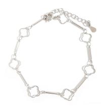 Pulseira Feminina de Trevinhos Vazados Banhada a Ródio com Extensor