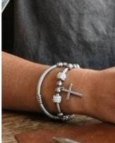Pulseira Fio de Aço Inox Cruz Prata Bella Falcão Pulseira Fio de Aço Inox Cruz Prata Bella Falcão