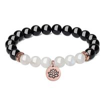 Pulseira Lotus Charm com ônix preto e miçangas de pedra da lua