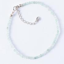 Pulseira Minimalista Facetada de Cristal de Quartzo Verde com Fecho de Prata 925 - Abundância Pulseira Minimalista Facetada de Cristal de Quartzo Verde com Fecho de Prata 925 - Abundância