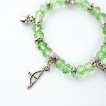 Pulseira Oxóssi Verde Penduricalhos Cristal e Silicone Pulseira Oxóssi Verde Penduricalhos Cristal e Silicone
