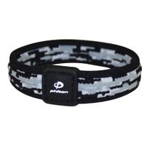 Pulseira Phiten X30 Digital Camo Titanium 19 cm com X30 Aqua-Titanium Pulseira Phiten X30 Digital Camo Titanium 19 cm com X30 Aqua-Titanium