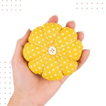 Pulseira Porta Agulha de Costura com Almofada Alfineteiro Ideal para Costureiras e Ateliês Pulseira Porta Agulha de Costura com Almofada Alfineteiro Ideal para Costureiras e Ateliês
