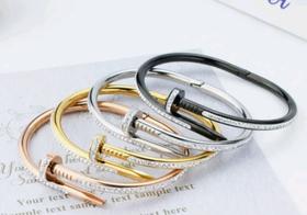 Pulseira prego