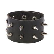 Pulseira Punk de Couro PU - Estilo Anos 90 com Três Fileiras e Pontas Quadradas