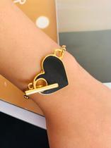Pulseiras Semi Joia com fecho frontal coração esmaltado preto