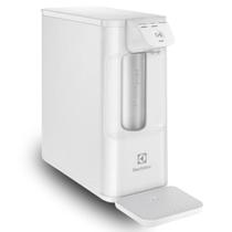 Purificador de Água Filtro Gelada Fria e Natural Bivolt Digital Compacto Electrolux PE12B Experience Branco