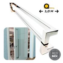 Puxador de Porta Deslocado Athenas 1 m Aço Inox Polido Puxador de Porta Deslocado Athenas 1 m Aço Inox Polido