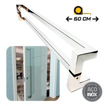 Puxador de Porta Deslocado Athenas 60 cm Aço Inox Polido Puxador de Porta Deslocado Athenas 60 cm Aço Inox Polido