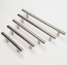 Puxador Porta Em Aço Inox 96mm Modelo Mini Tube Cor:Escovado Puxador Porta Em Aço Inox 96mm Modelo Mini Tube Cor:Escovado