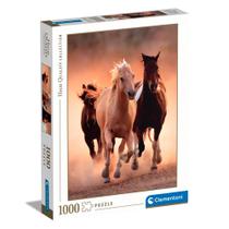 Puzzle 1000 Peças Cavalos com Pôster - Clementoni - Imp 39771 Puzzle 1000 Peças Cavalos com Pôster - Clementoni - Imp 39771