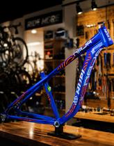 Quadro 26 Hupi Naja V10 Gancheira Horizontal Wheeling Grau Cor:Azul Quadro 26 Hupi Naja V10 Gancheira Horizontal Wheeling Grau Cor:Azul